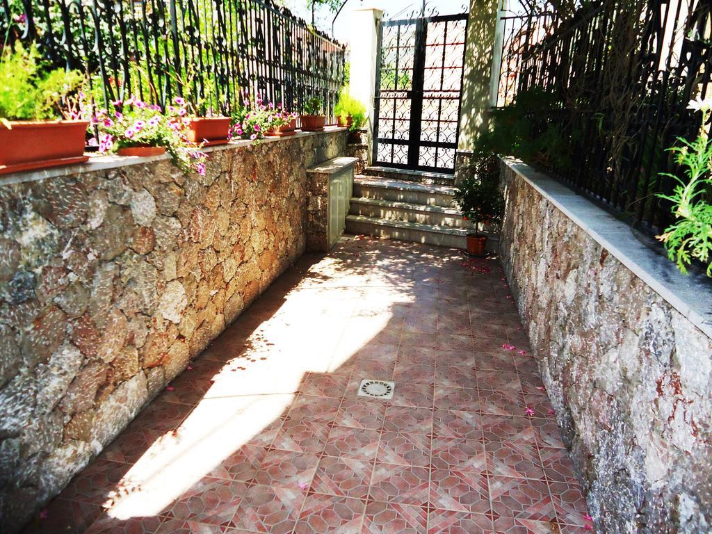 Ciuscia Bed & Breakfast Калатабиано Екстериор снимка