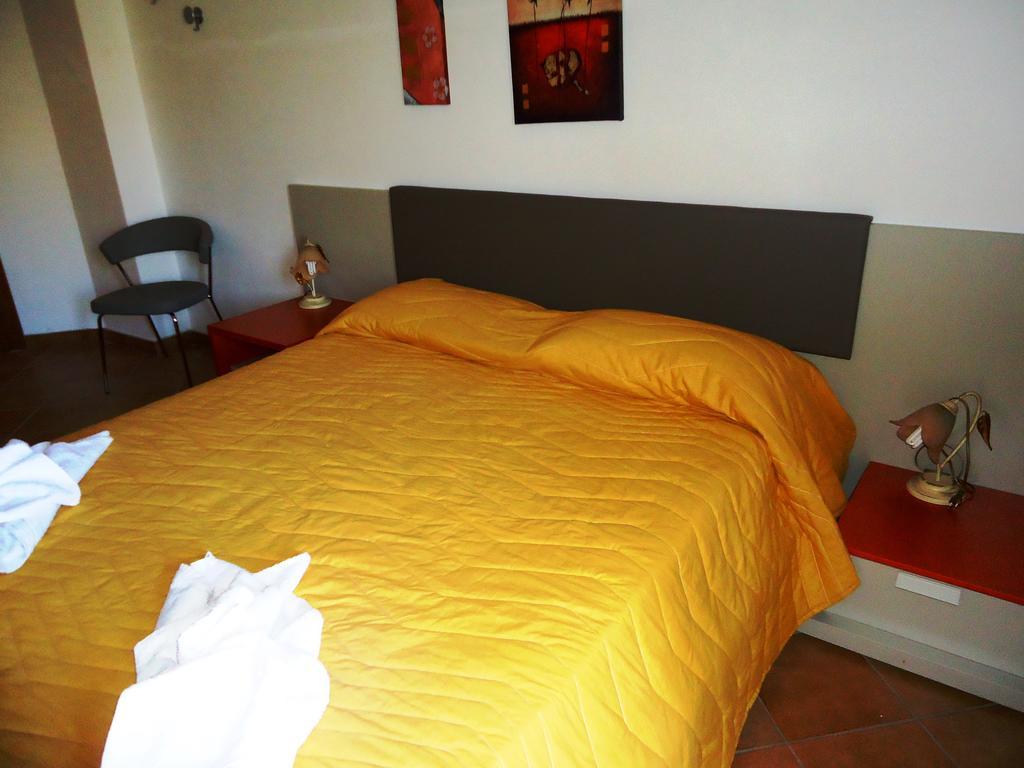 Ciuscia Bed & Breakfast Калатабиано Екстериор снимка