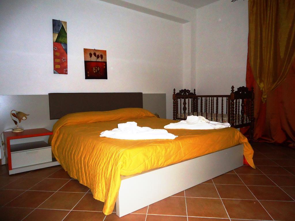 Ciuscia Bed & Breakfast Калатабиано Екстериор снимка